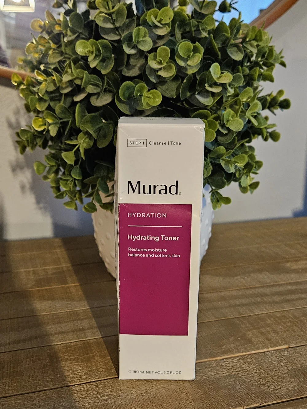 Murad Hydrating Toner - White & Magenta Packaging